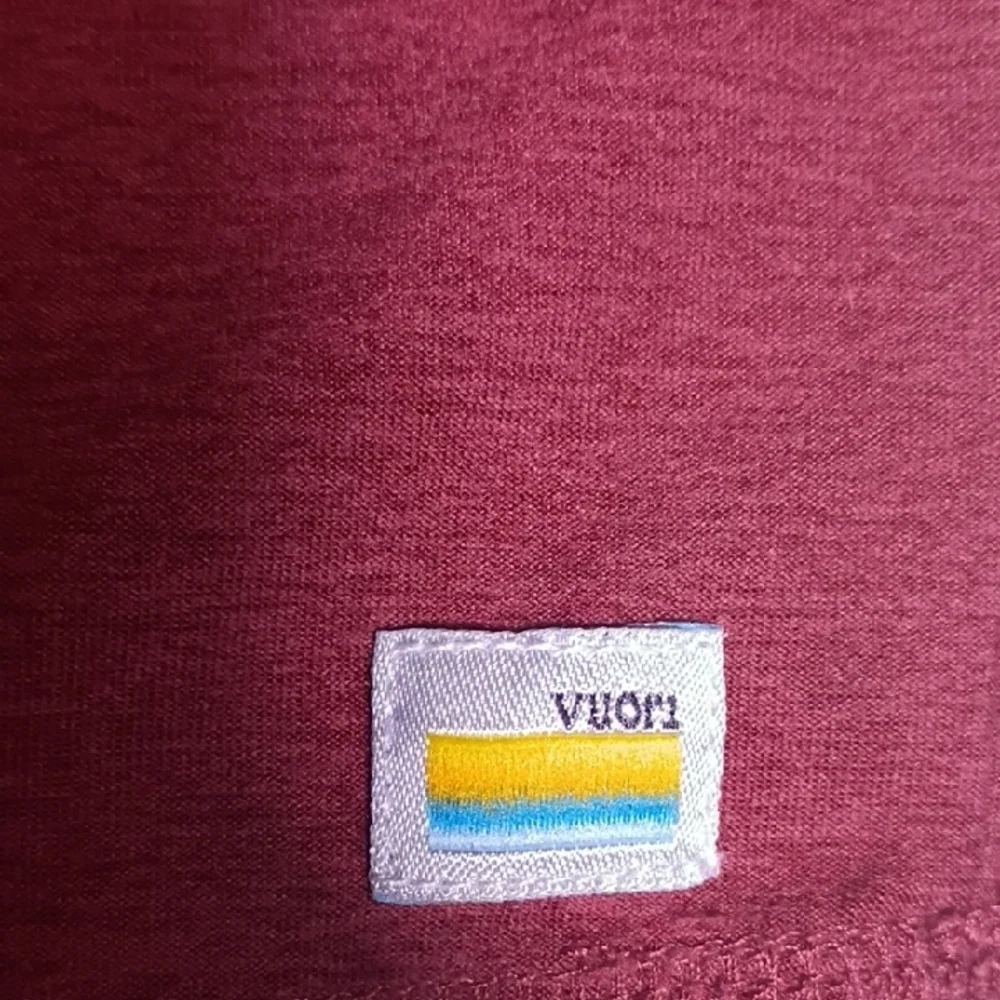 Vuori Heather Red Crew Neck Short‎ Sleeve Tee